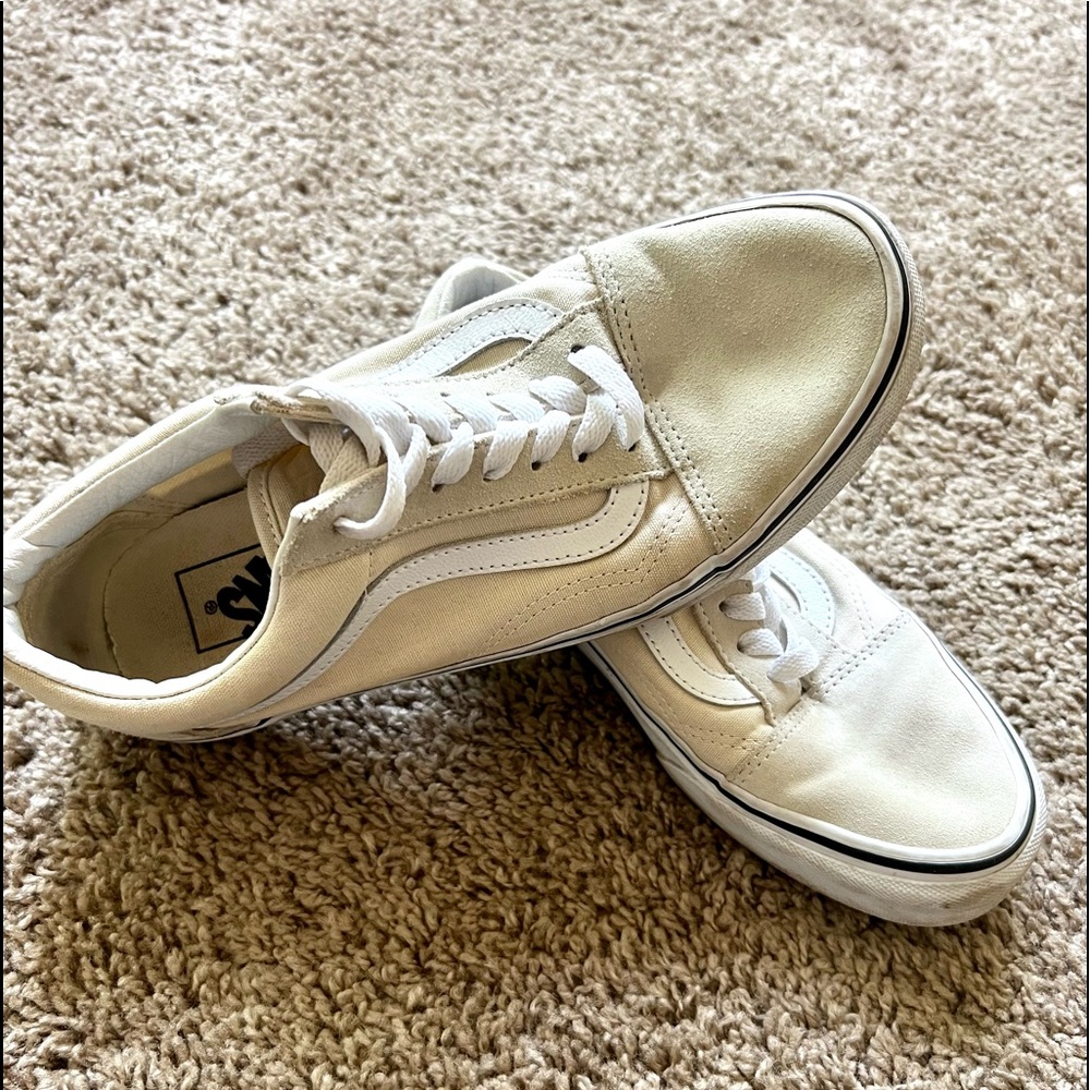 Women’s Tan Cream White Lace Up Vans Size 7.5